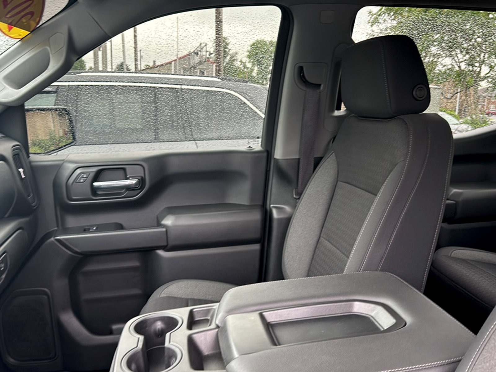 Used 2022 Chevrolet Silverado 1500 Custom Trail Boss w/ Safety Confidence Package AWD/4WD image 9