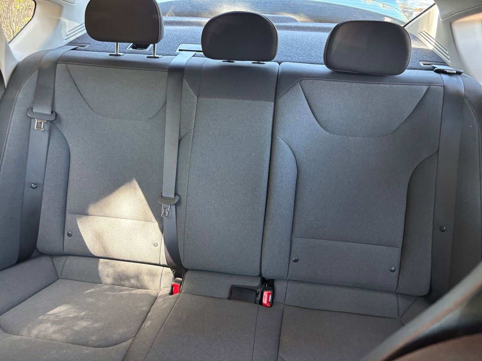 Used 2025 Kia K4 LXS image 40