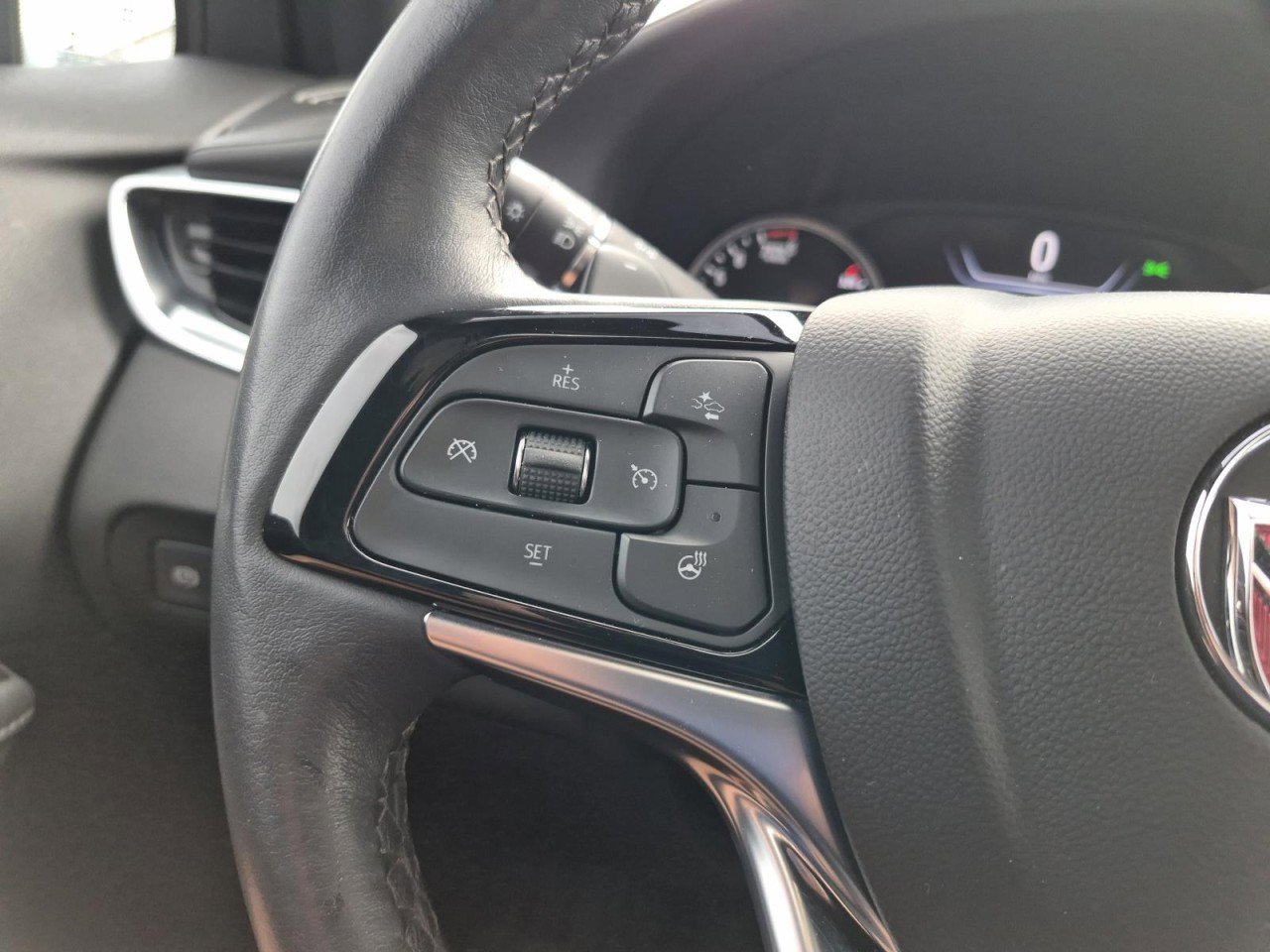 Used 2023 Buick Enclave Avenir w/ Avenir Technology Package AWD/4WD image 21