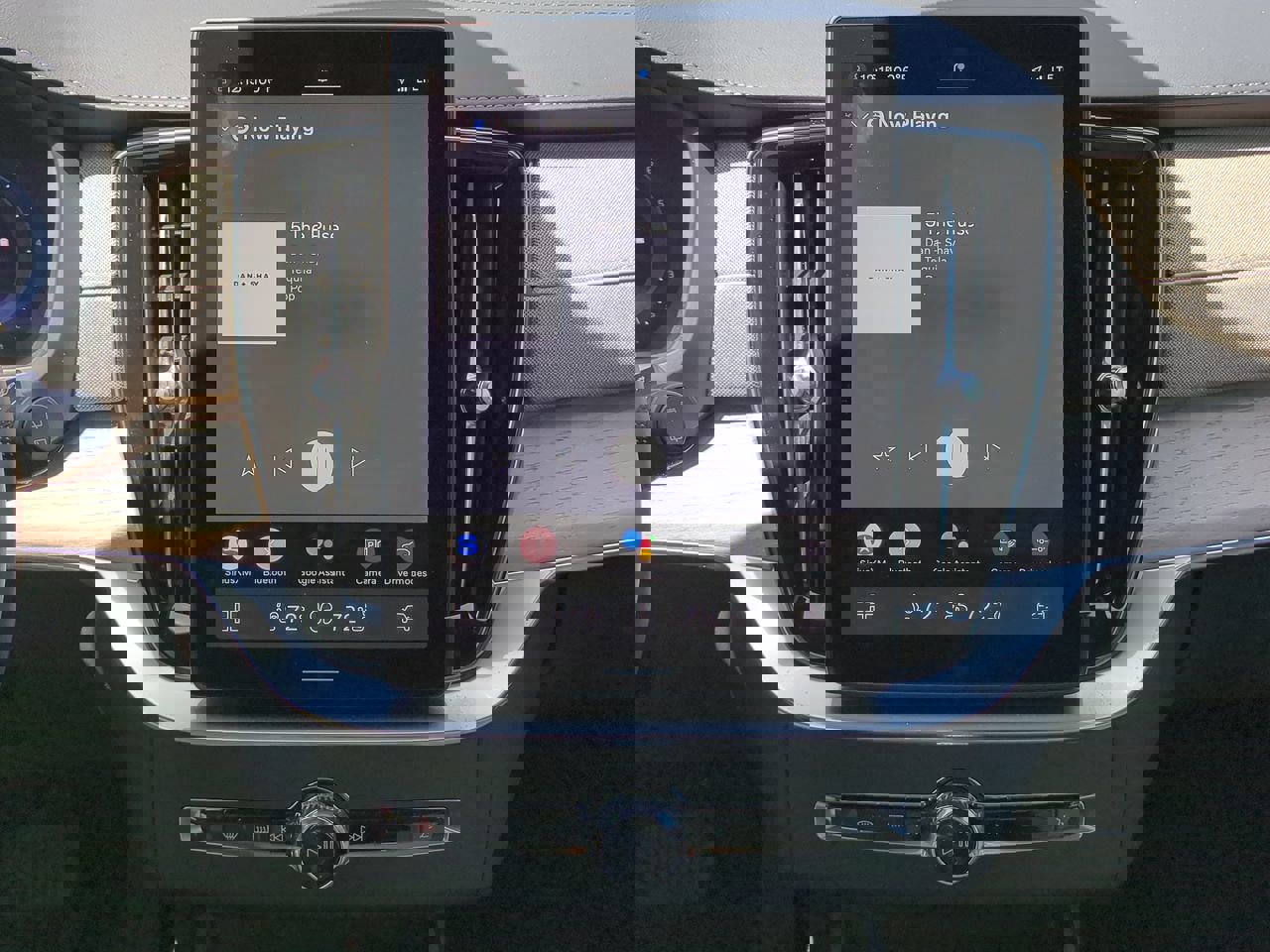 New 2025 Volvo XC90 B6 Ultra w/ Lounge Package image 16