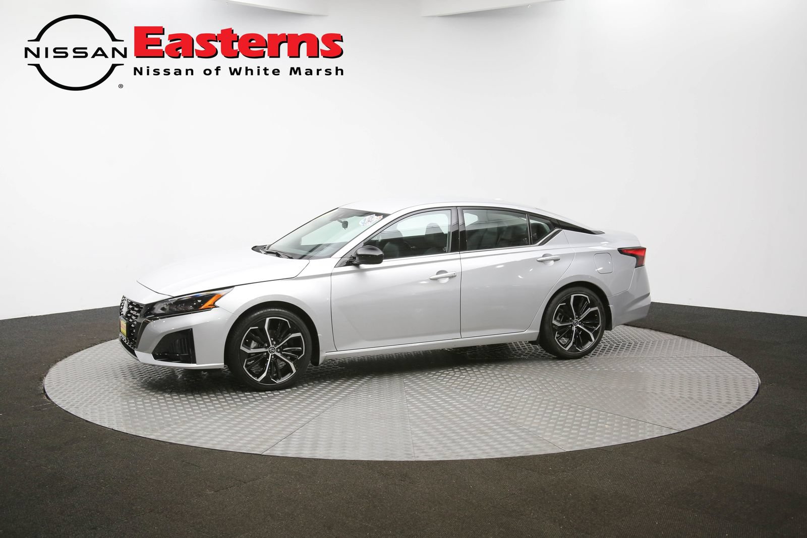 Used 2023 Nissan Altima 2.5 SR FWD image 53