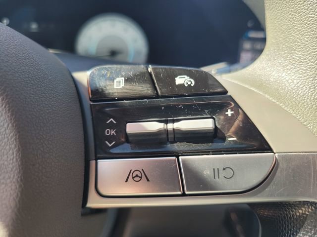 Used 2024 Hyundai Elantra SEL image 27