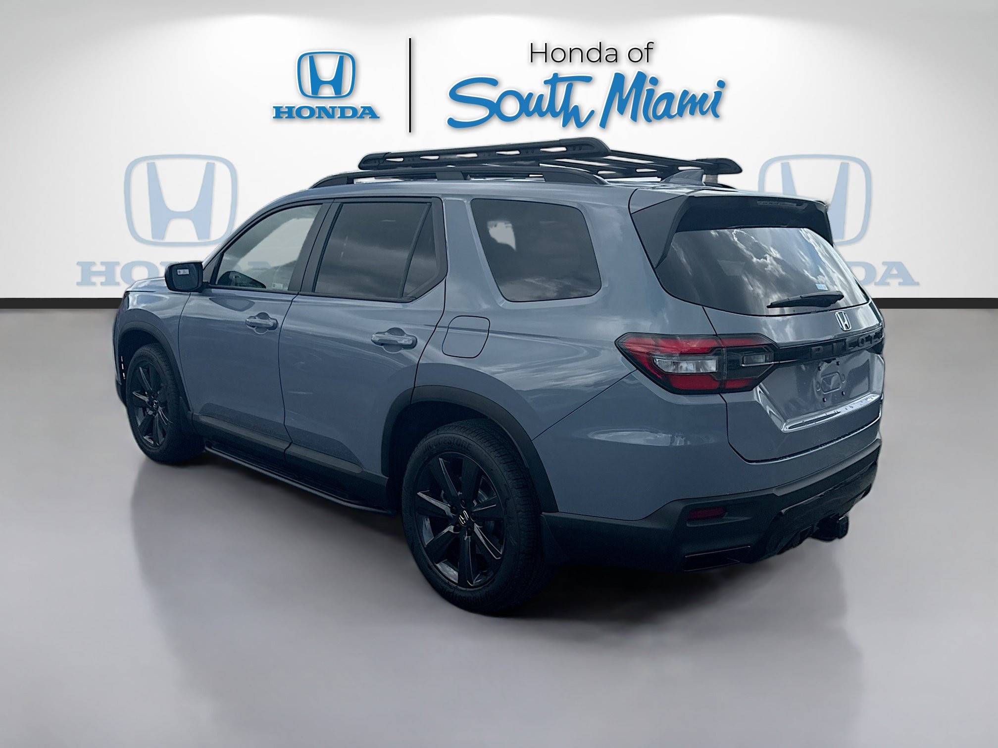 New 2026 Honda Pilot Sport image 5