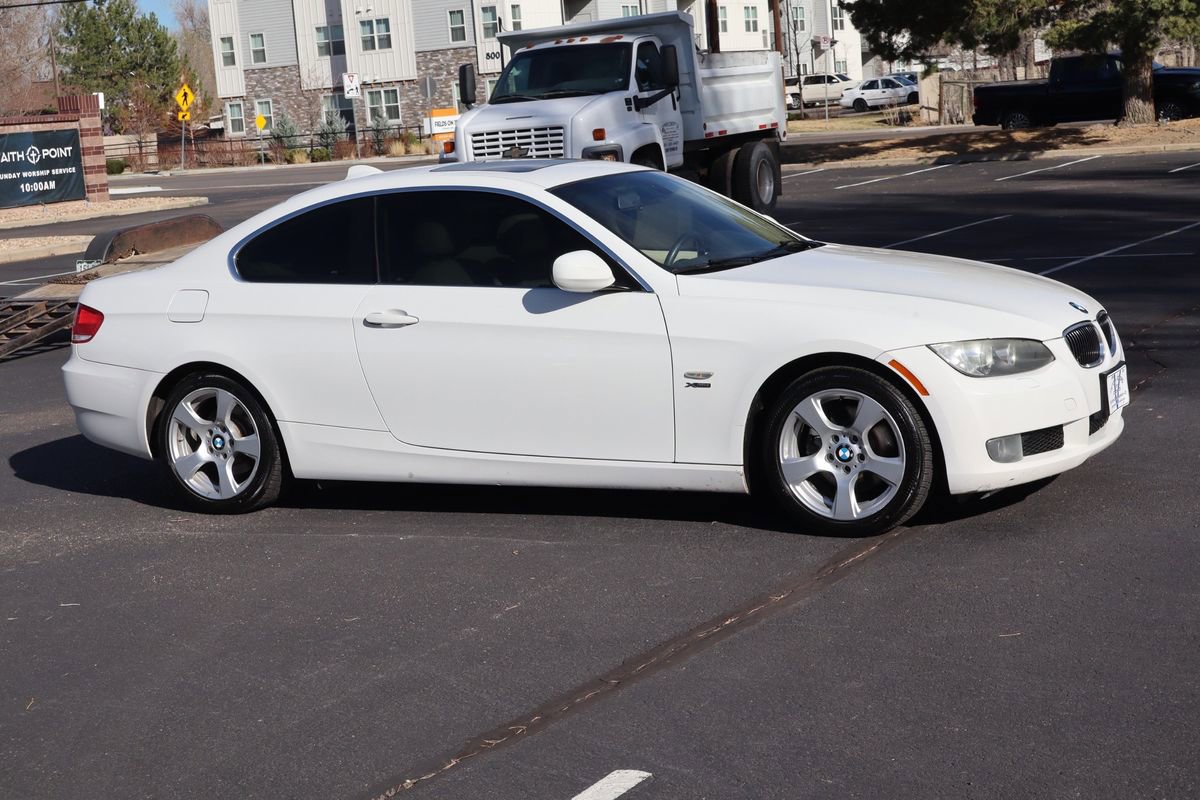 Used 2010 BMW 328i xDrive xDrive image 2