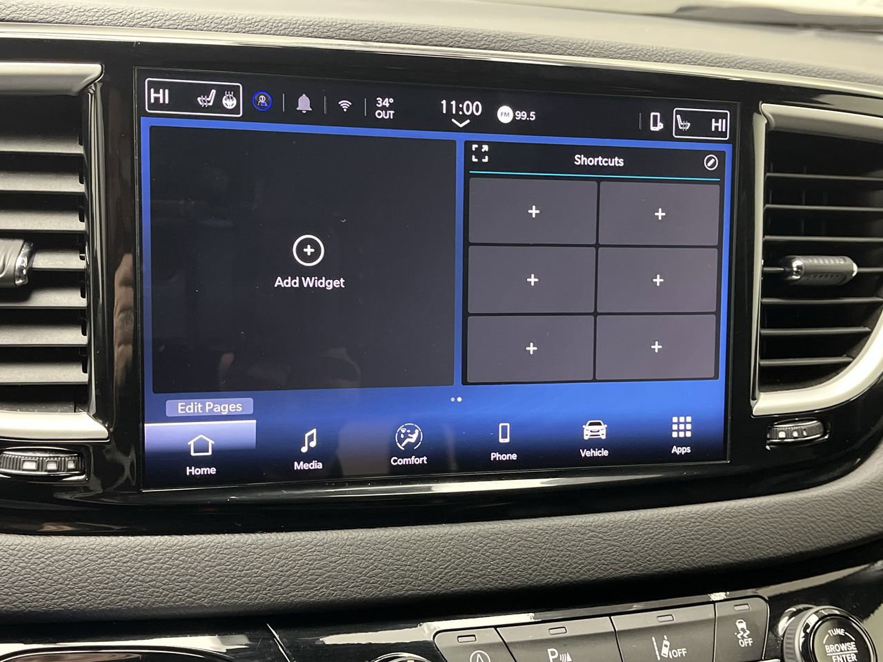 Used 2025 Chrysler Pacifica Select FWD image 18