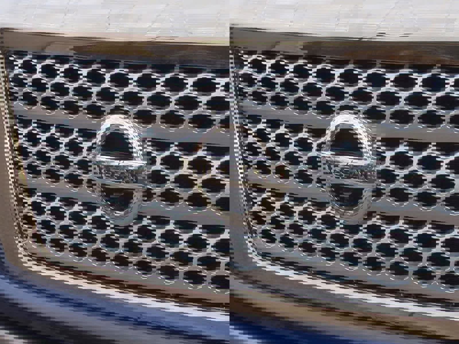 Used 2018 Nissan Titan Platinum Reserve w/ Platinum Utility Package image 12