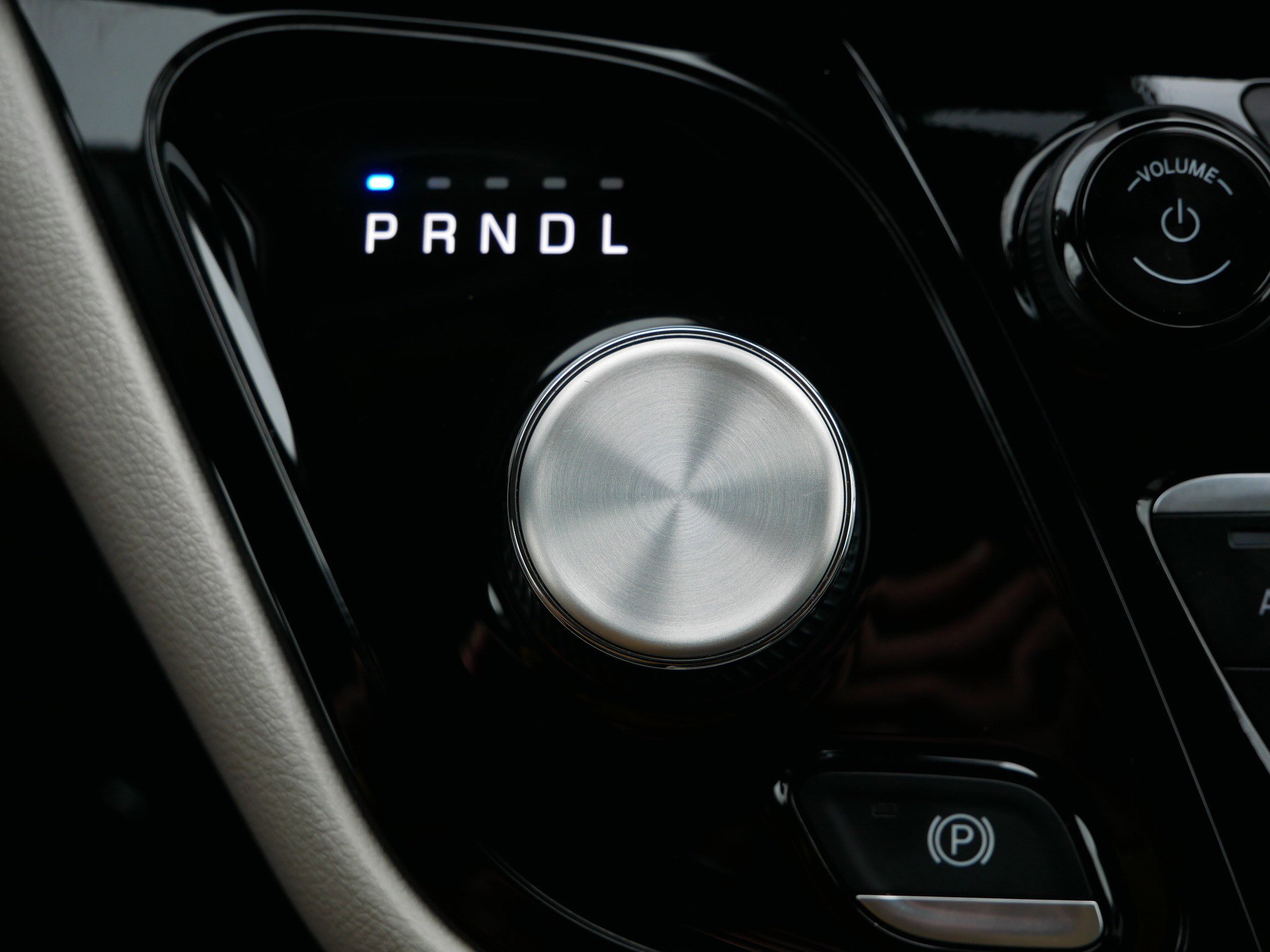 Used 2024 Chrysler Pacifica Touring-L FWD image 24