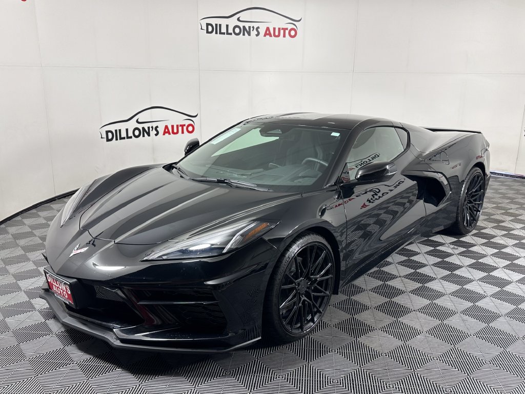 Used 2024 Chevrolet Corvette Stingray Coupe w/ 1LT RWD image 2