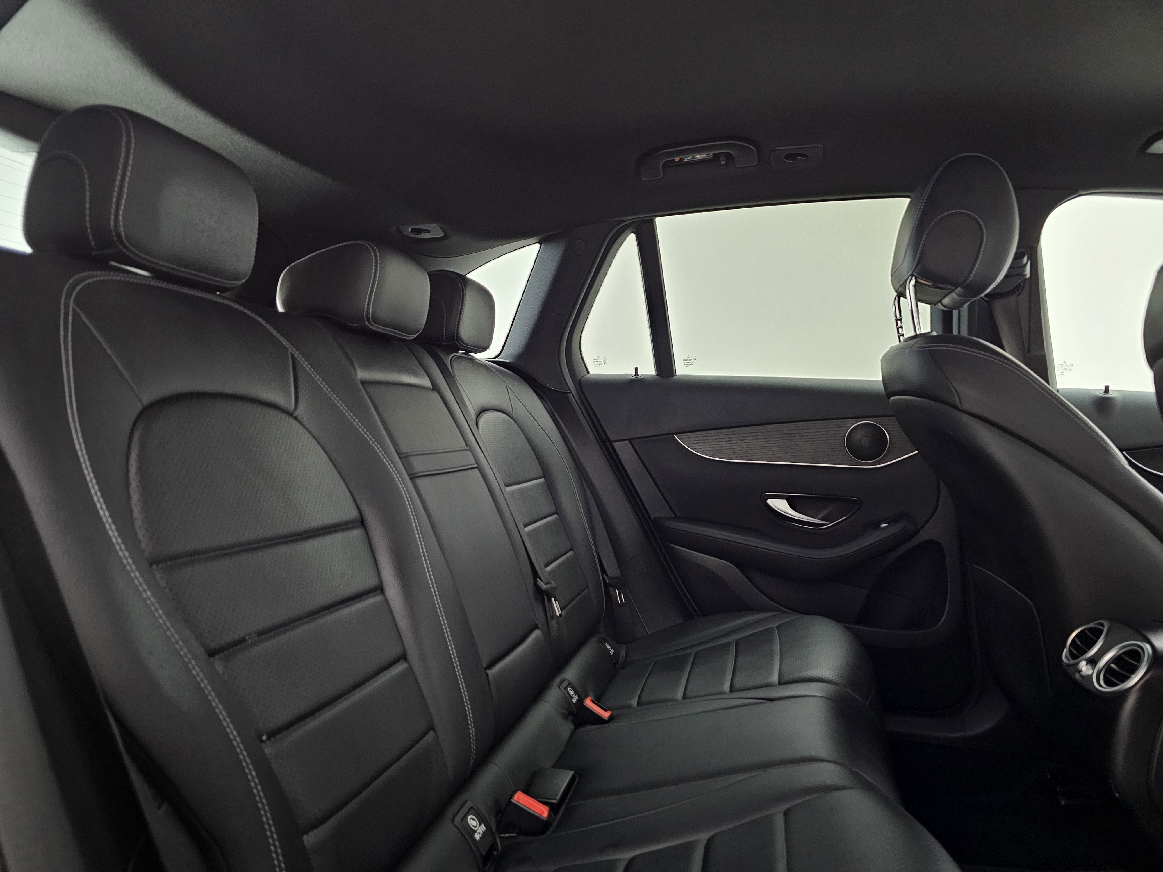 Certified 2022 Mercedes-Benz GLC 300 4MATIC w/ Multimedia Package Lite image 31