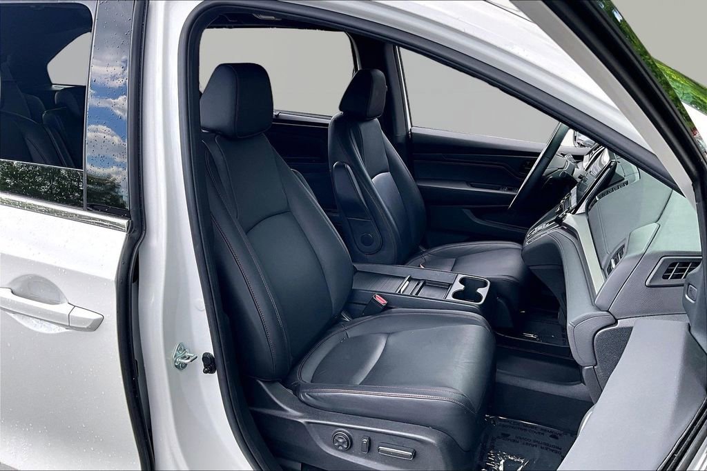 Certified 2024 Honda Odyssey Sport image 21