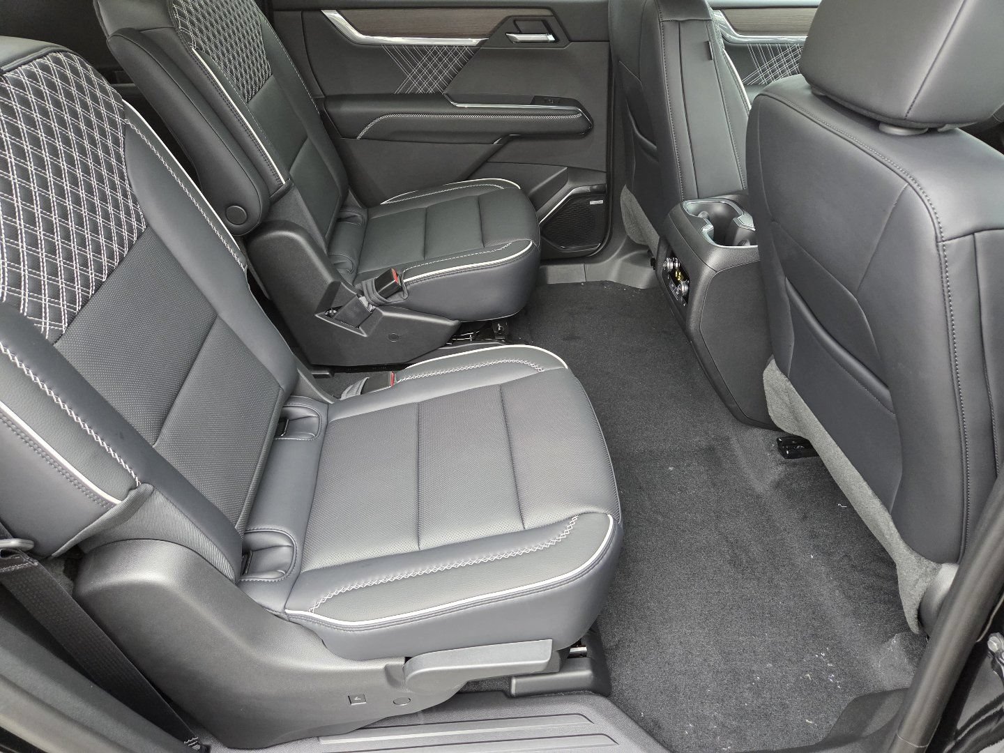 New 2026 GMC Acadia Denali w/ Super Cruise Package AWD/4WD image 23