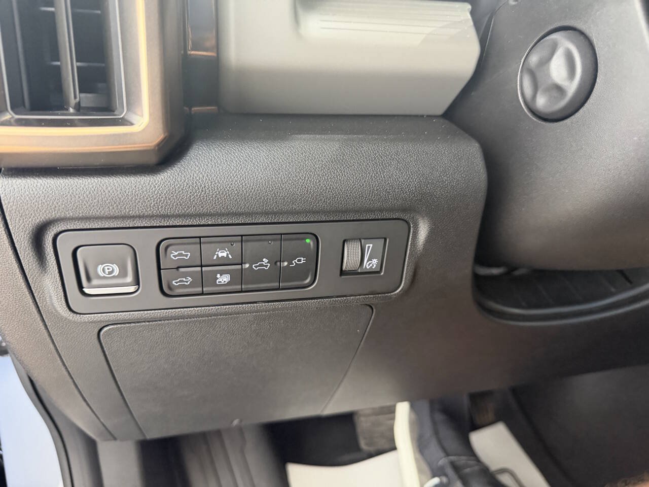 Used 2025 GMC Hummer EV 2X AWD/4WD image 34