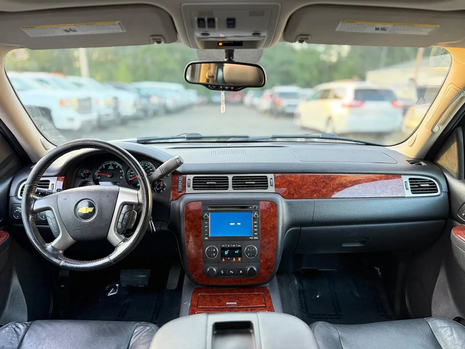 Used 2010 Chevrolet Tahoe LTZ AWD/4WD image 24