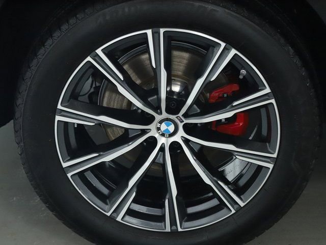 Certified 2025 BMW X5 xDrive40i w/ Executive Package AWD/4WD image 13