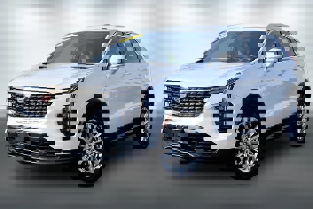 Used 2024 Cadillac XT4 Luxury w/ Trailering Package image 12