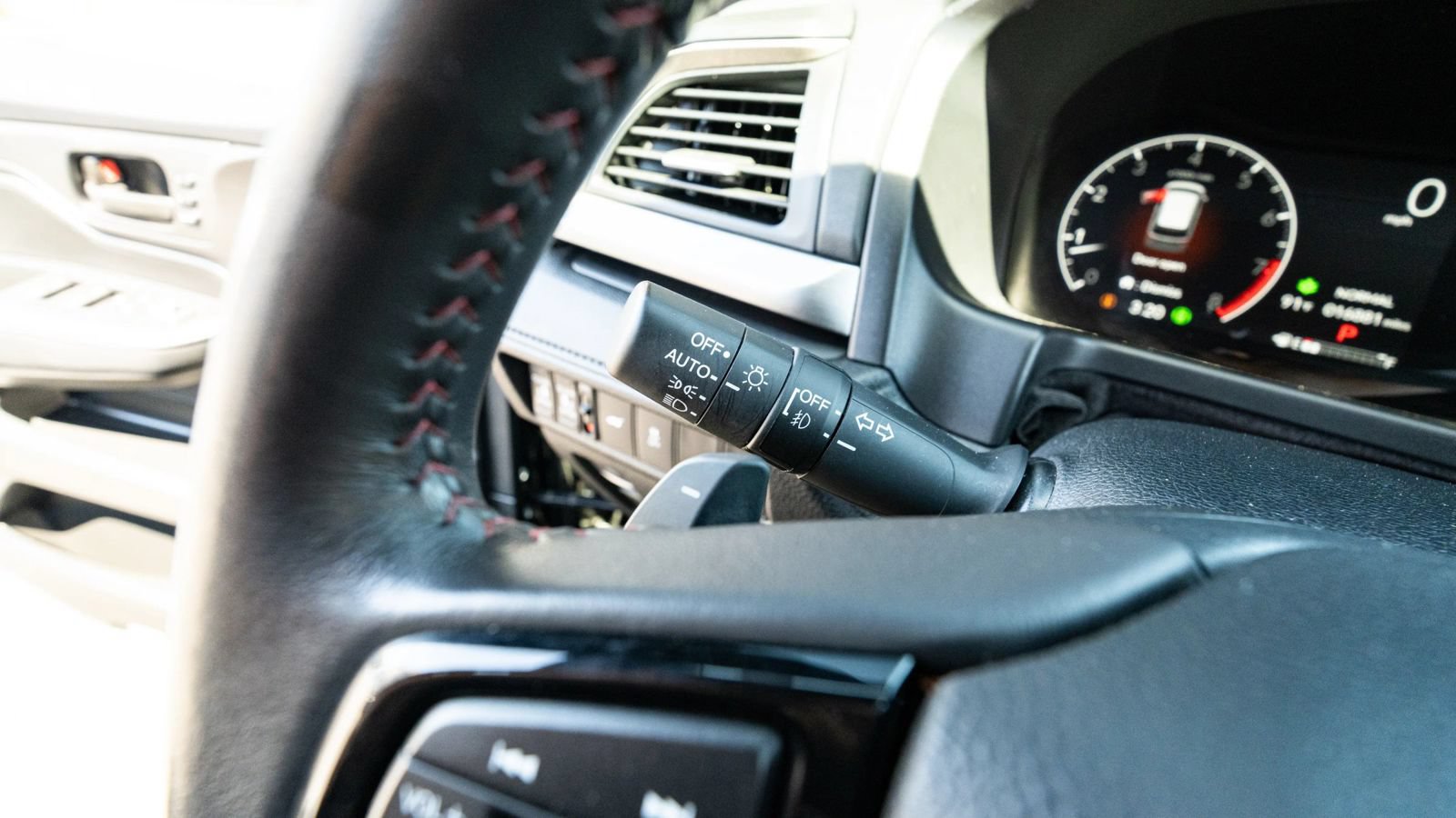 Used 2025 Honda Odyssey Sport-L image 48