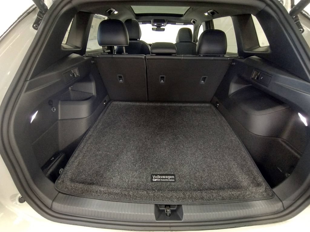 New 2026 Volkswagen Tiguan SE R-Line AWD/4WD image 15