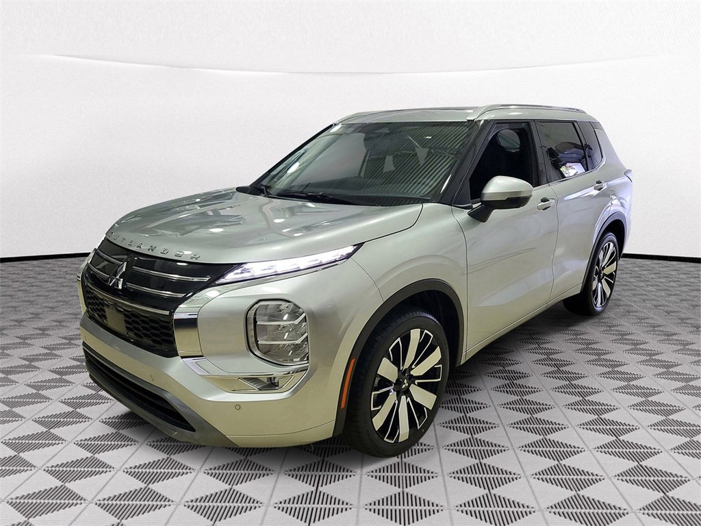New 2025 Mitsubishi Outlander SEL image 3