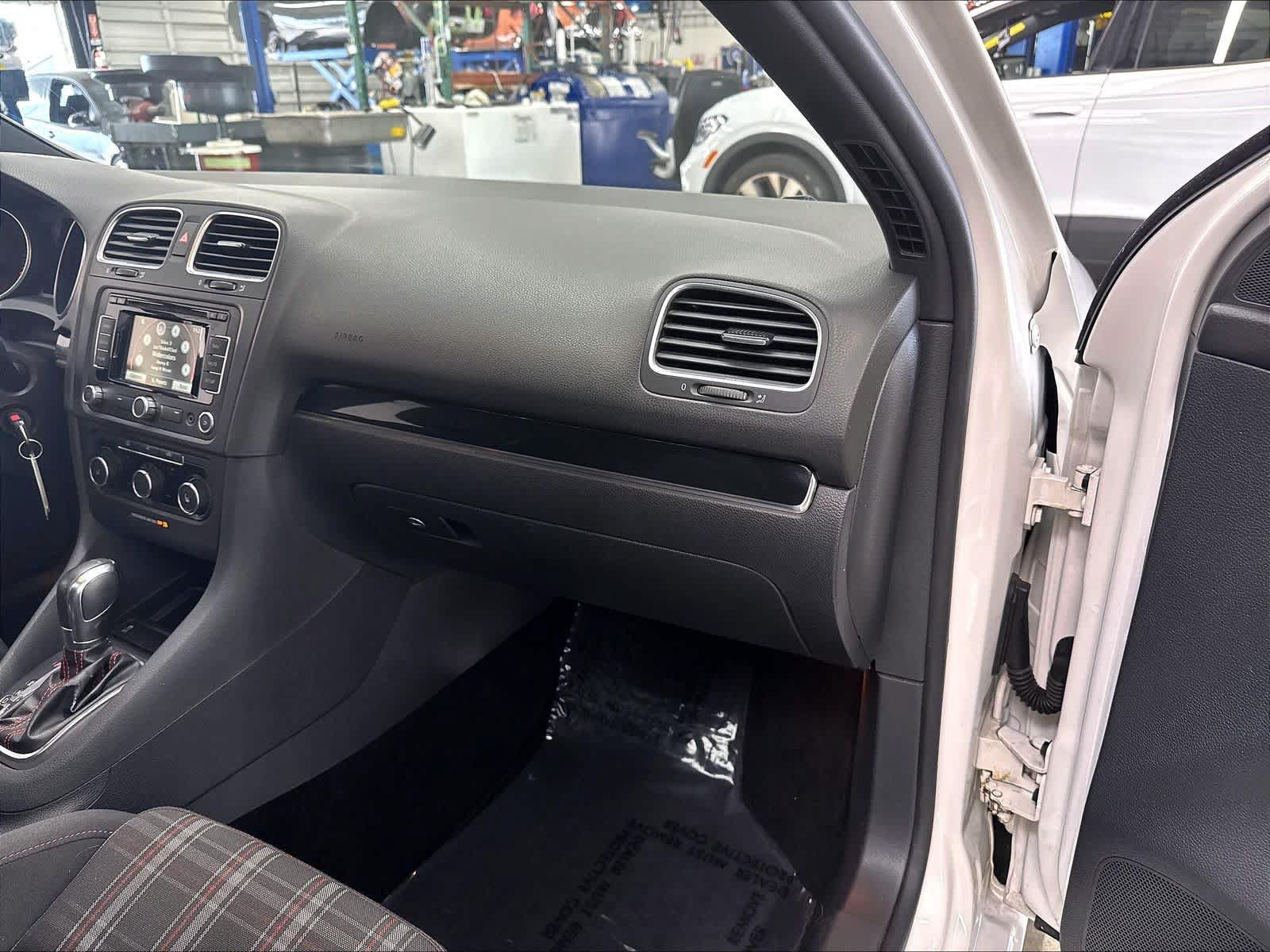 Used 2012 Volkswagen GTI 4-Door FWD image 28
