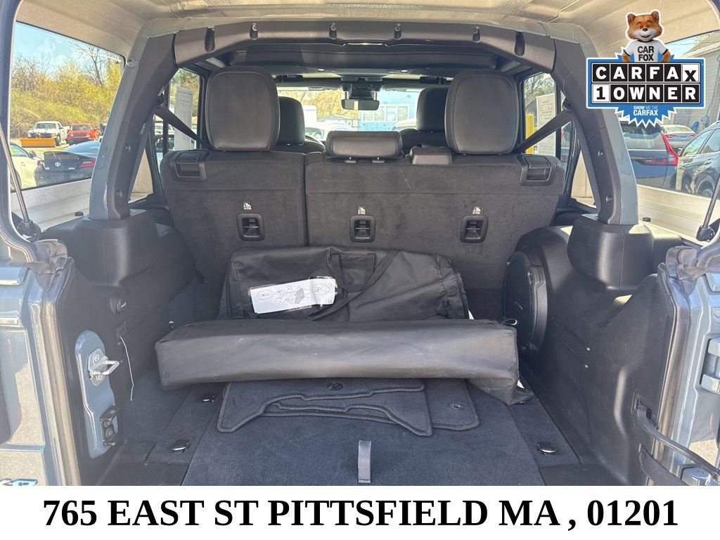 Used 2024 Jeep Wrangler Unlimited Sahara w/ Technology Group AWD/4WD image 19