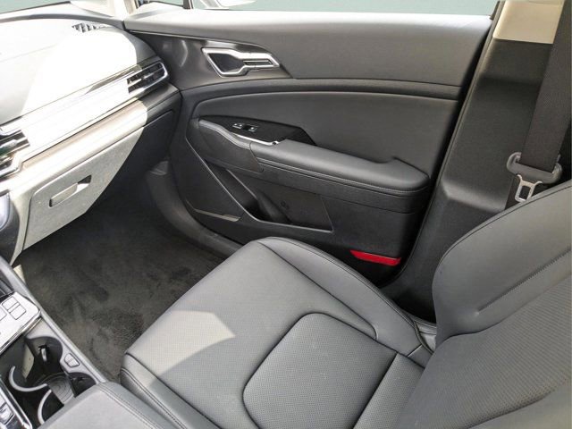 Used 2025 Kia Sportage EX w/ EX Premium Package image 29