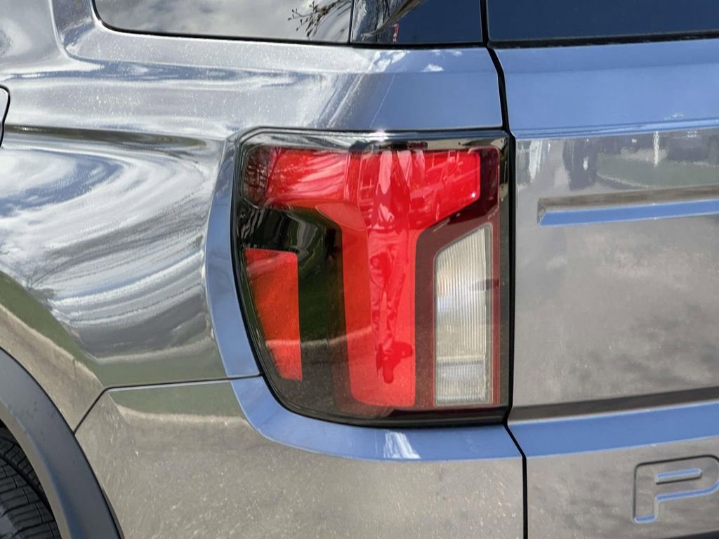 Certified 2026 Honda Passport RTL image 8