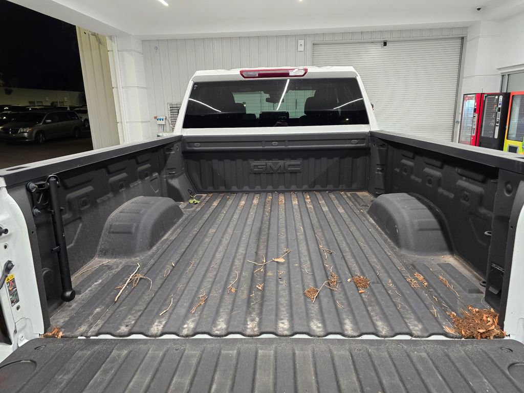 Used 2025 GMC Sierra 2500 SLE w/ SLE Value Package; AWD/4WD image 6