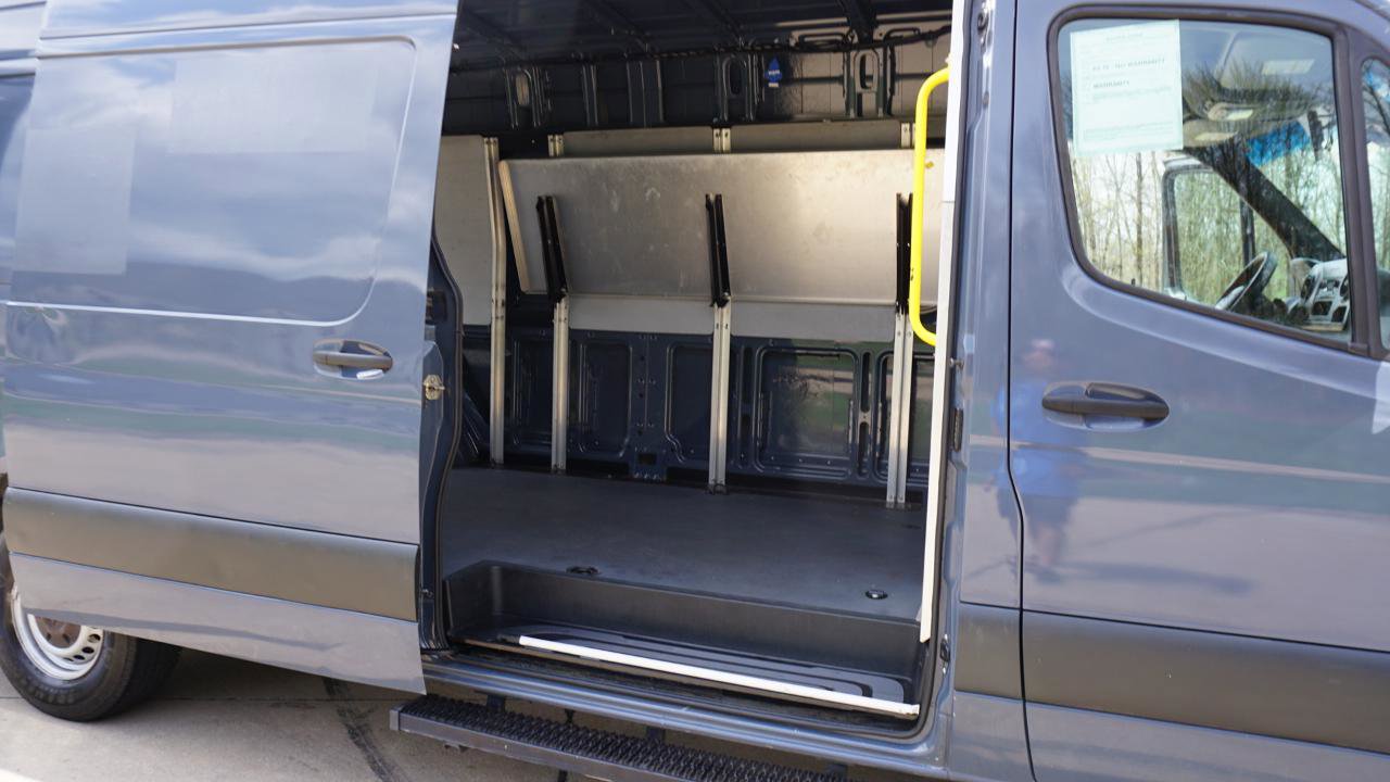 Used 2019 Mercedes-Benz Sprinter 170 image 24