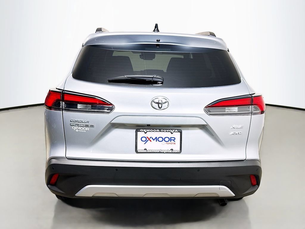 Certified 2025 Toyota Corolla Cross XLE image 6