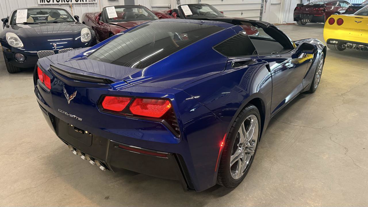 Used 2017 Chevrolet Corvette Stingray Coupe w/ 2LT Preferred Equipment Group RWD image 4