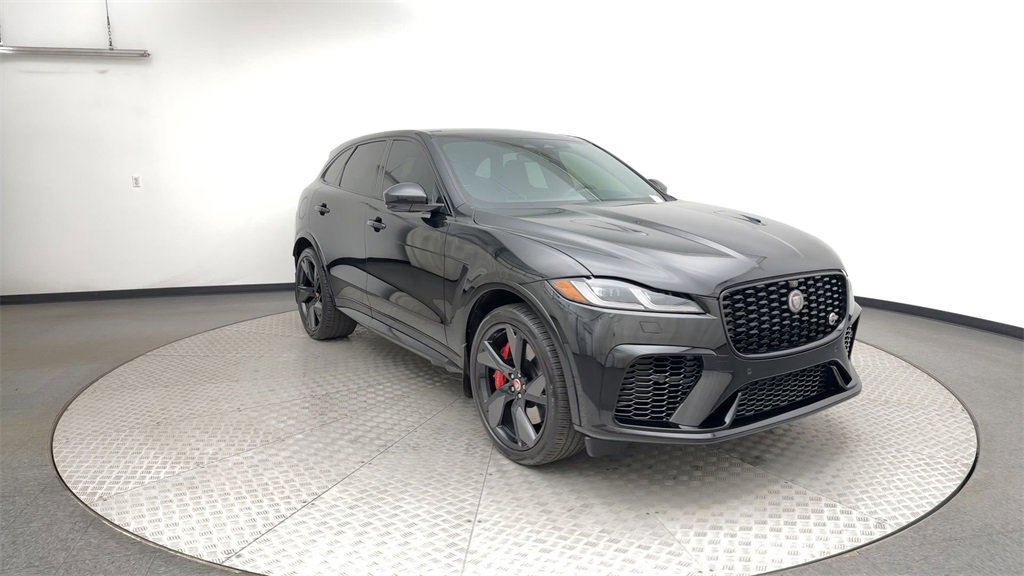 Used 2023 Jaguar F-PACE SVR image 8