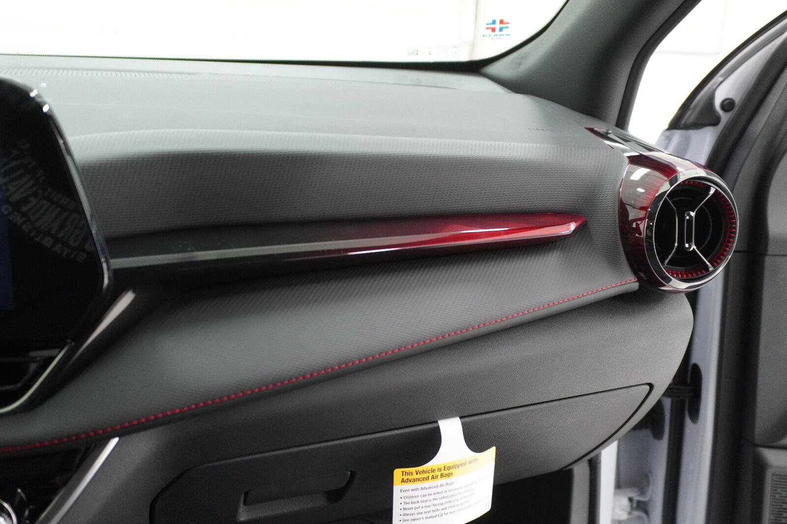 New 2027 Chevrolet Equinox RS w/ LPO, Floor Liner Package FWD image 18