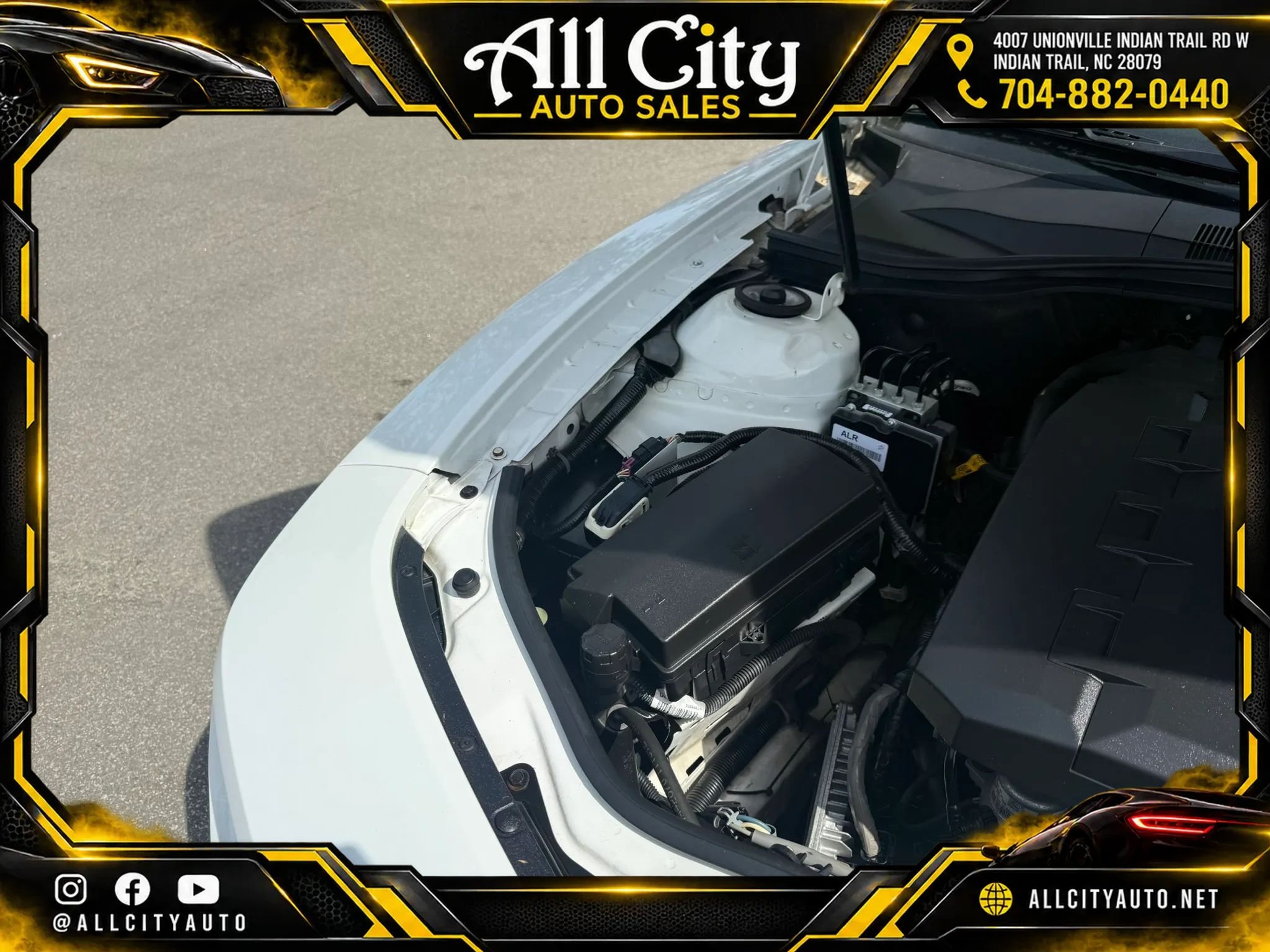 Used 2013 Chevrolet Camaro LT RWD image 33