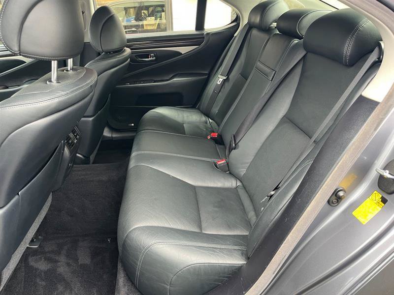 Used 2015 Lexus LS 460 AWD w/ Comfort Package image 21