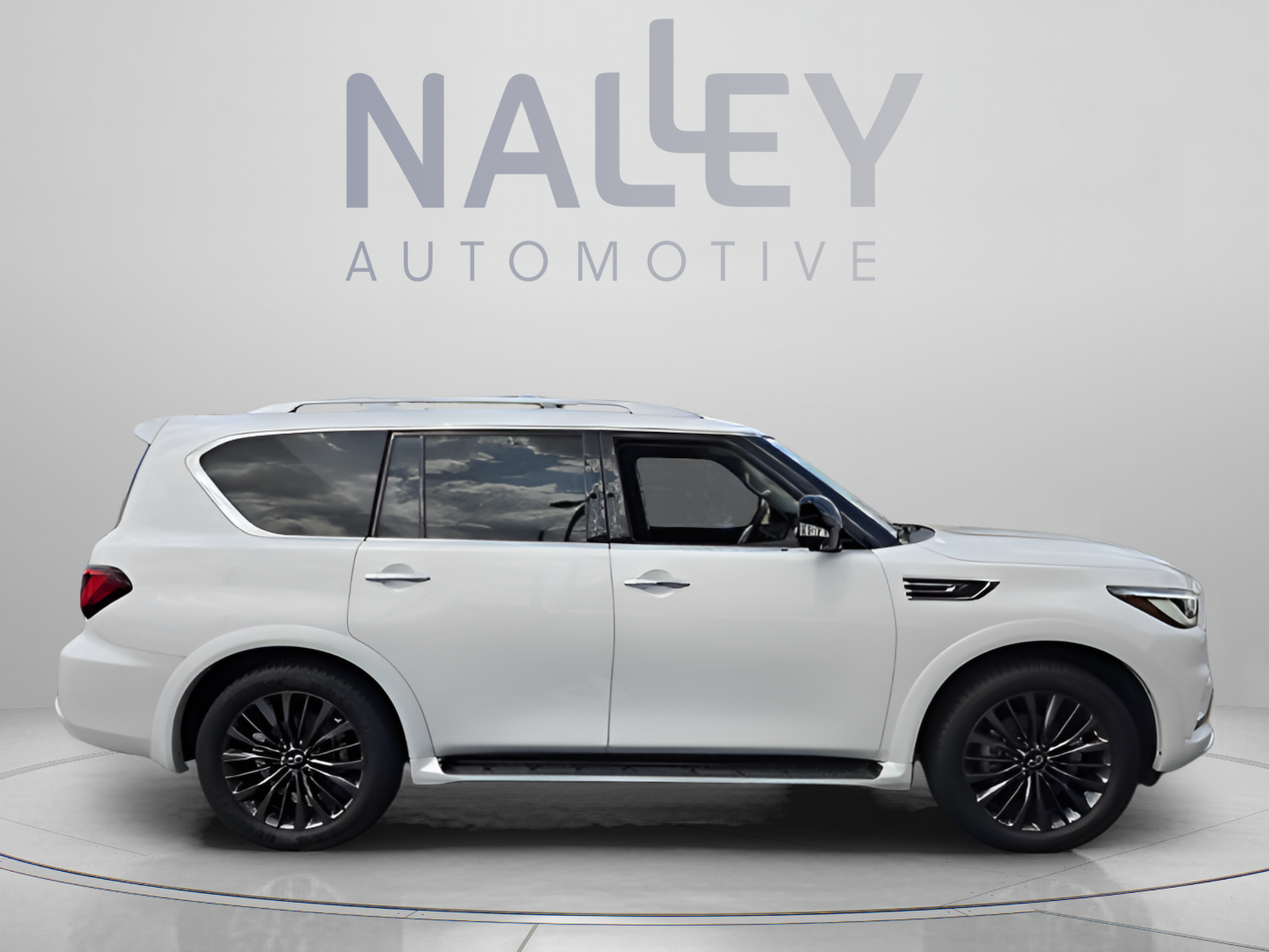 Used 2021 INFINITI QX80 Premium Select w/ Cargo Package AWD/4WD image 6