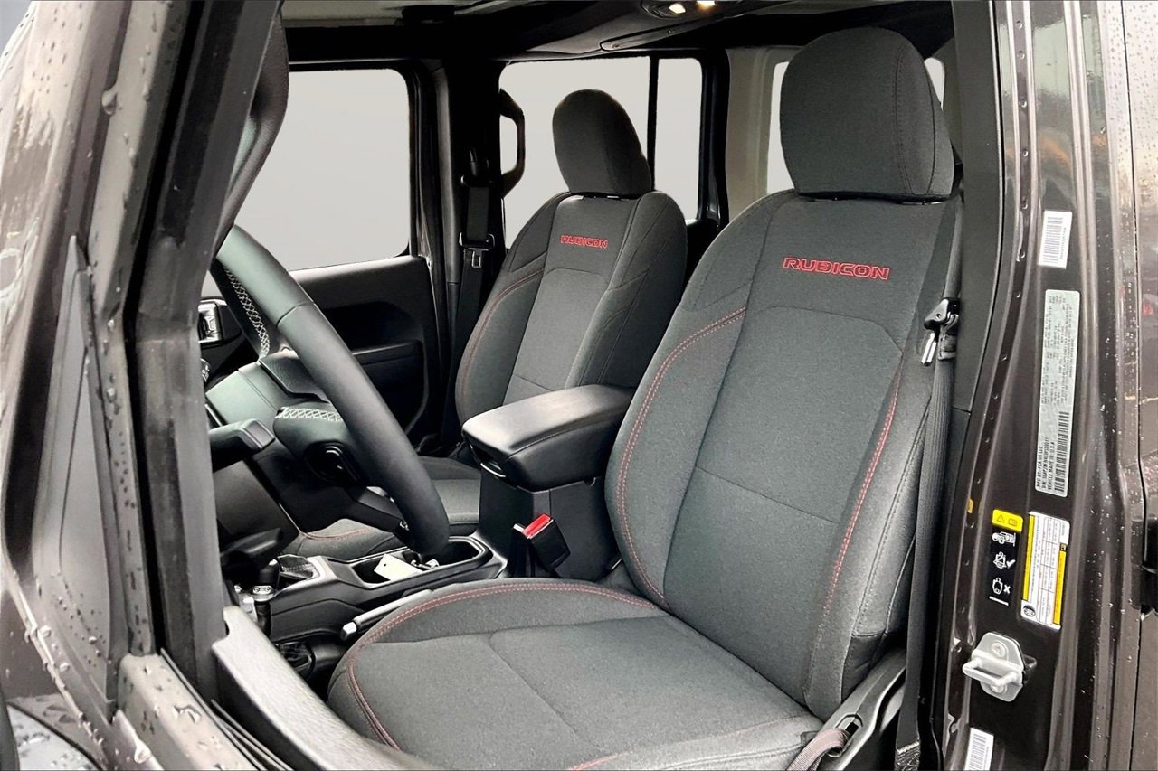 Certified 2025 Jeep Wrangler Unlimited Rubicon image 19
