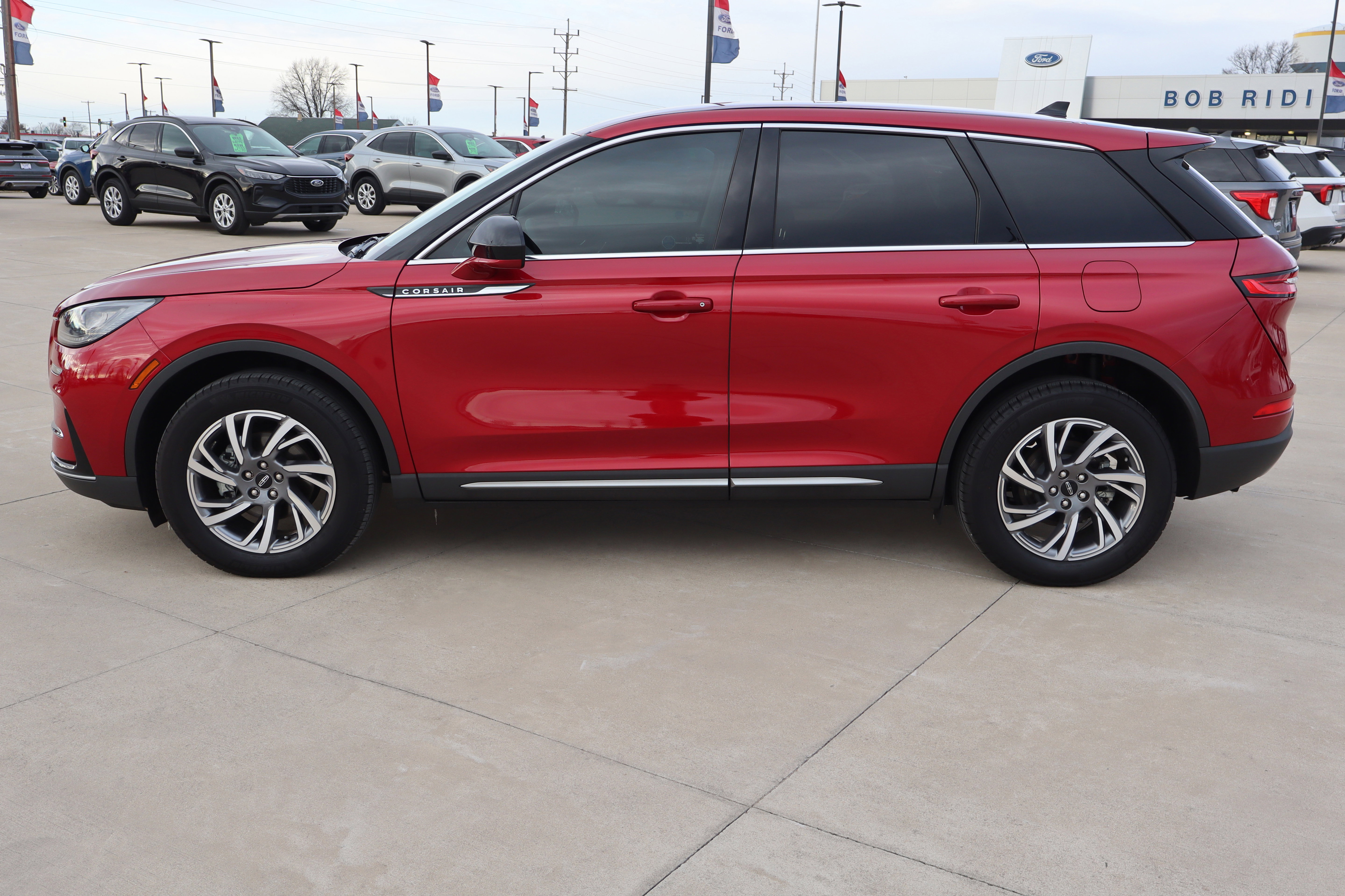 Used 2024 Lincoln Corsair Premiere w/ Rear Removable Package Tray image 9