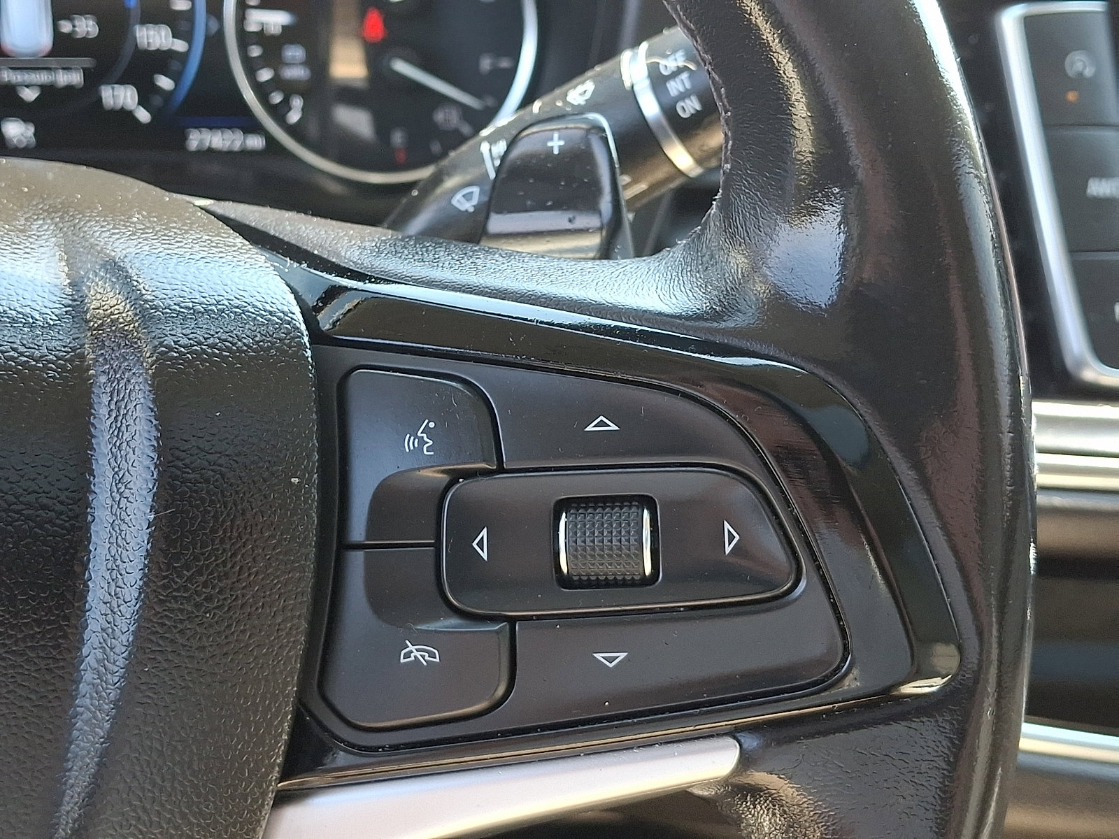 Used 2022 Buick Enclave Avenir w/ Avenir Technology Package AWD/4WD image 24