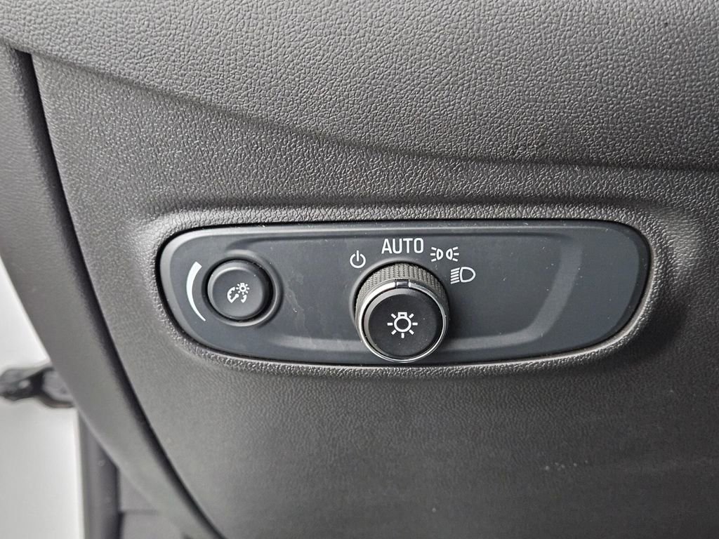 Used 2024 Chevrolet Equinox LT image 25