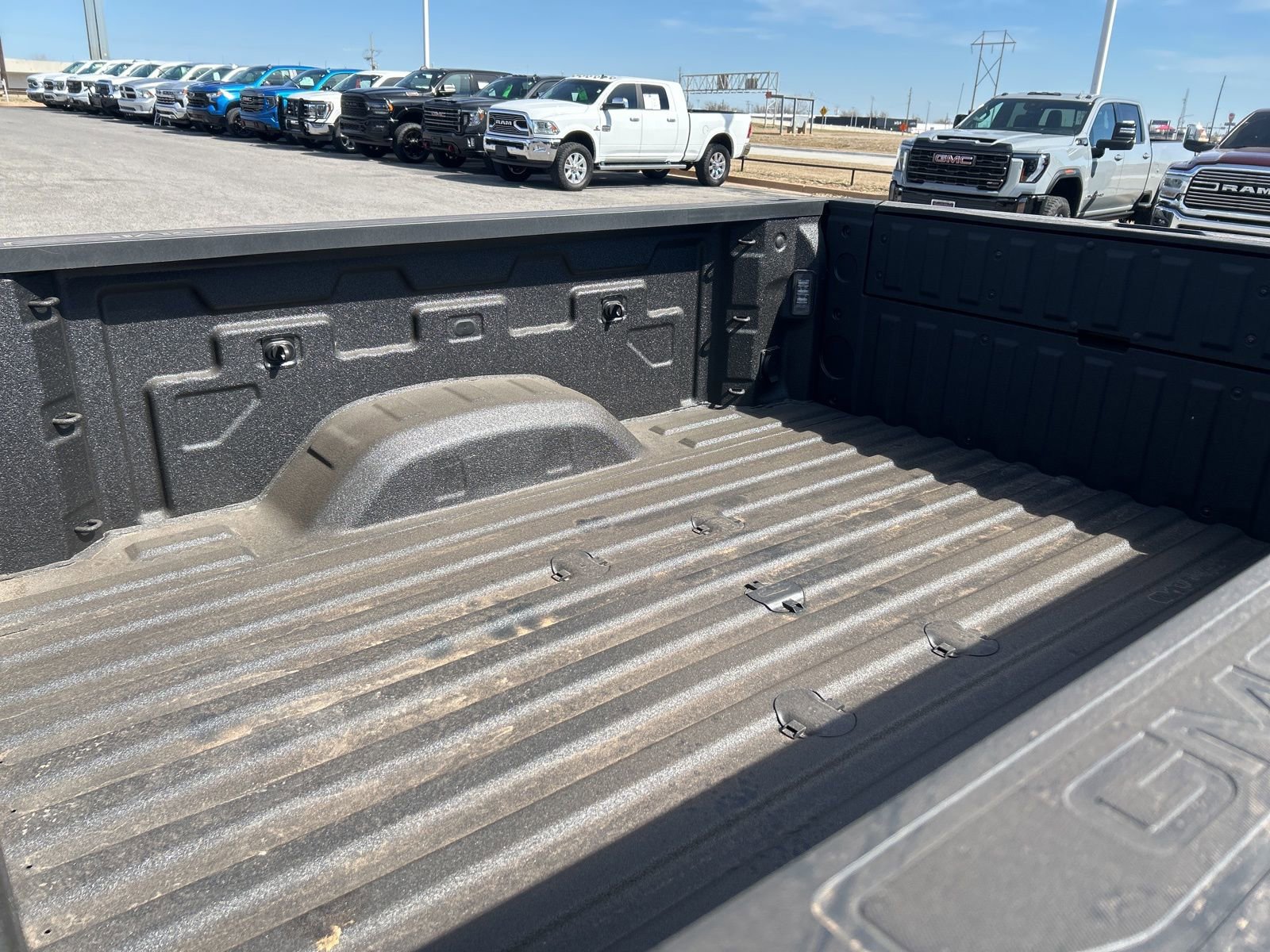 Used 2025 GMC Sierra 2500 Denali Ultimate image 13