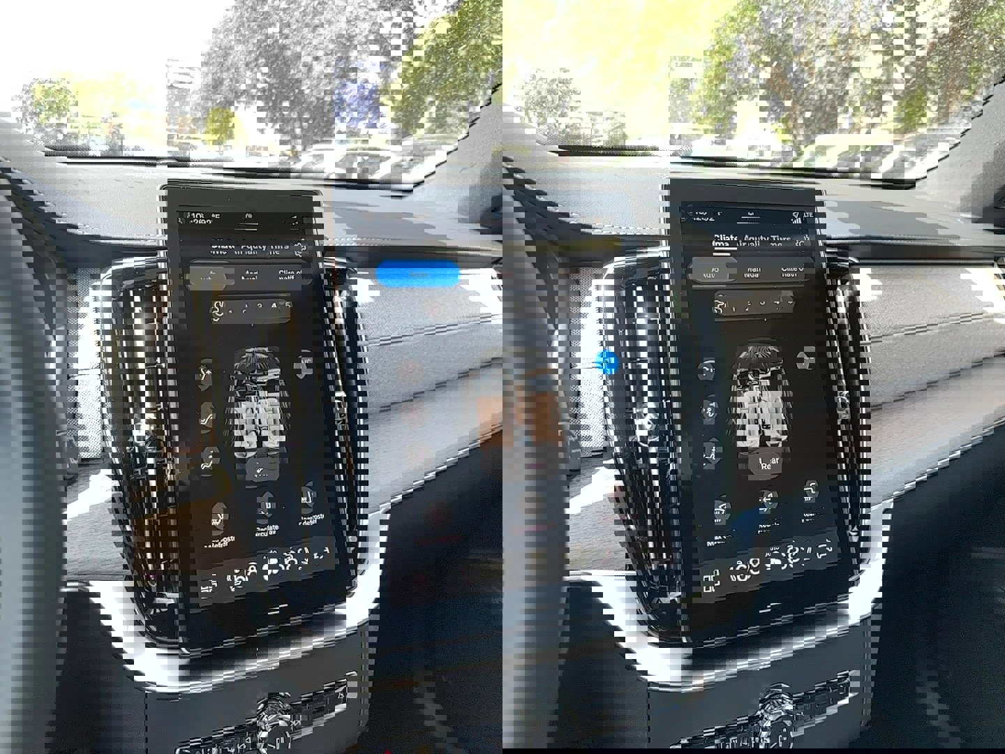 New 2026 Volvo XC90 B5 Core image 22