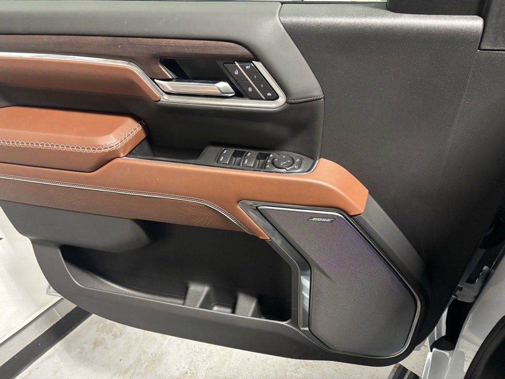 New 2026 GMC Sierra 3500 Denali Ultimate w/ LPO, Black Badging Package image 11