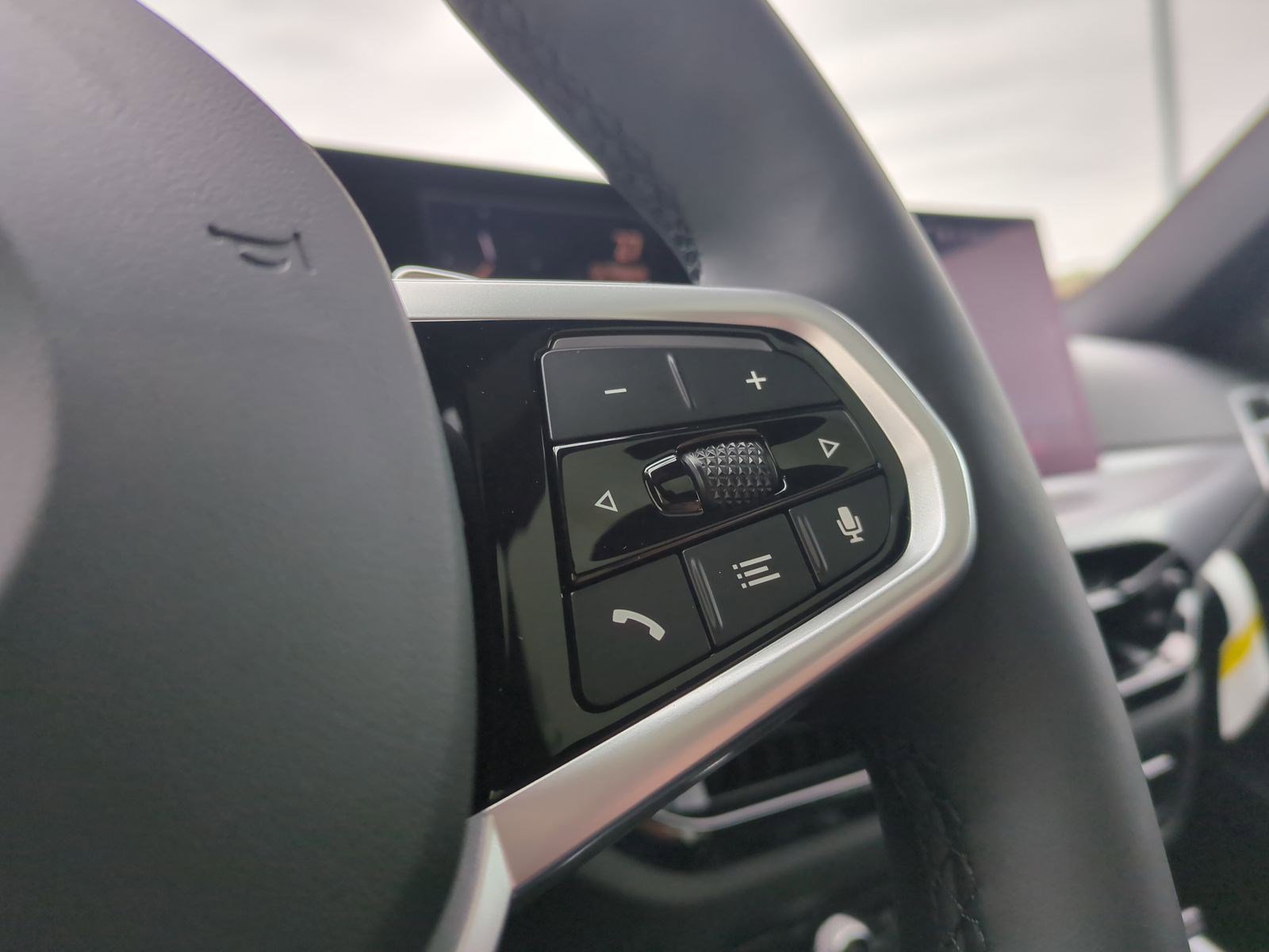 Certified 2026 BMW 330i Sedan w/ M Sport Package image 19