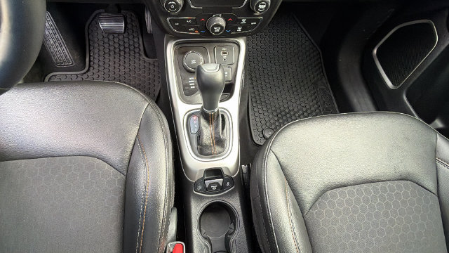 Used 2019 Jeep Compass Latitude w/ Cold Weather Group AWD/4WD image 26