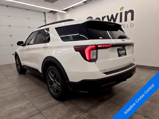New 2026 Ford Explorer ST-Line w/ ST-Line Street Pack AWD/4WD image 3
