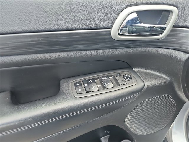 Used 2021 Jeep Grand Cherokee Laredo X image 21