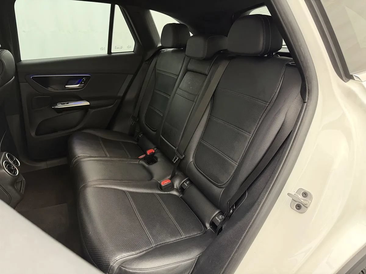 Used 2024 Mercedes-Benz GLC 300 4MATIC image 48