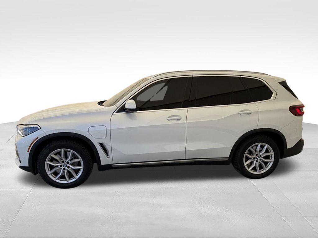 Used 2021 BMW X5 xDrive45e w/ Executive Package 3 AWD/4WD image 10
