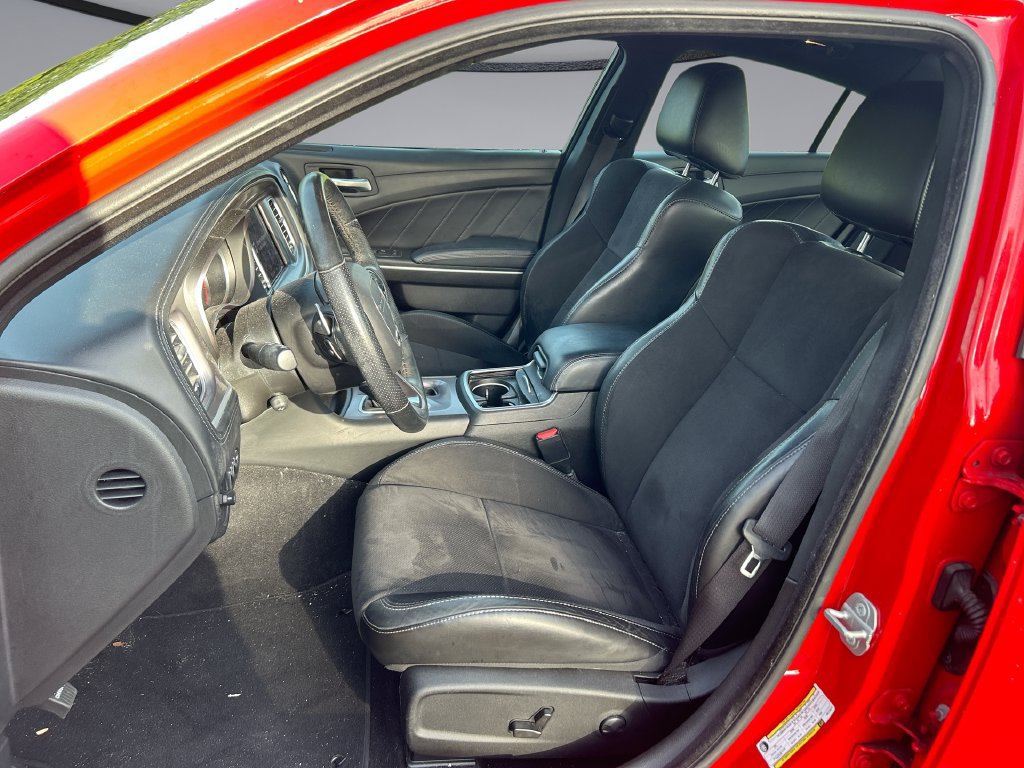 Used 2022 Dodge Charger R/T w/ Plus Group RWD image 11