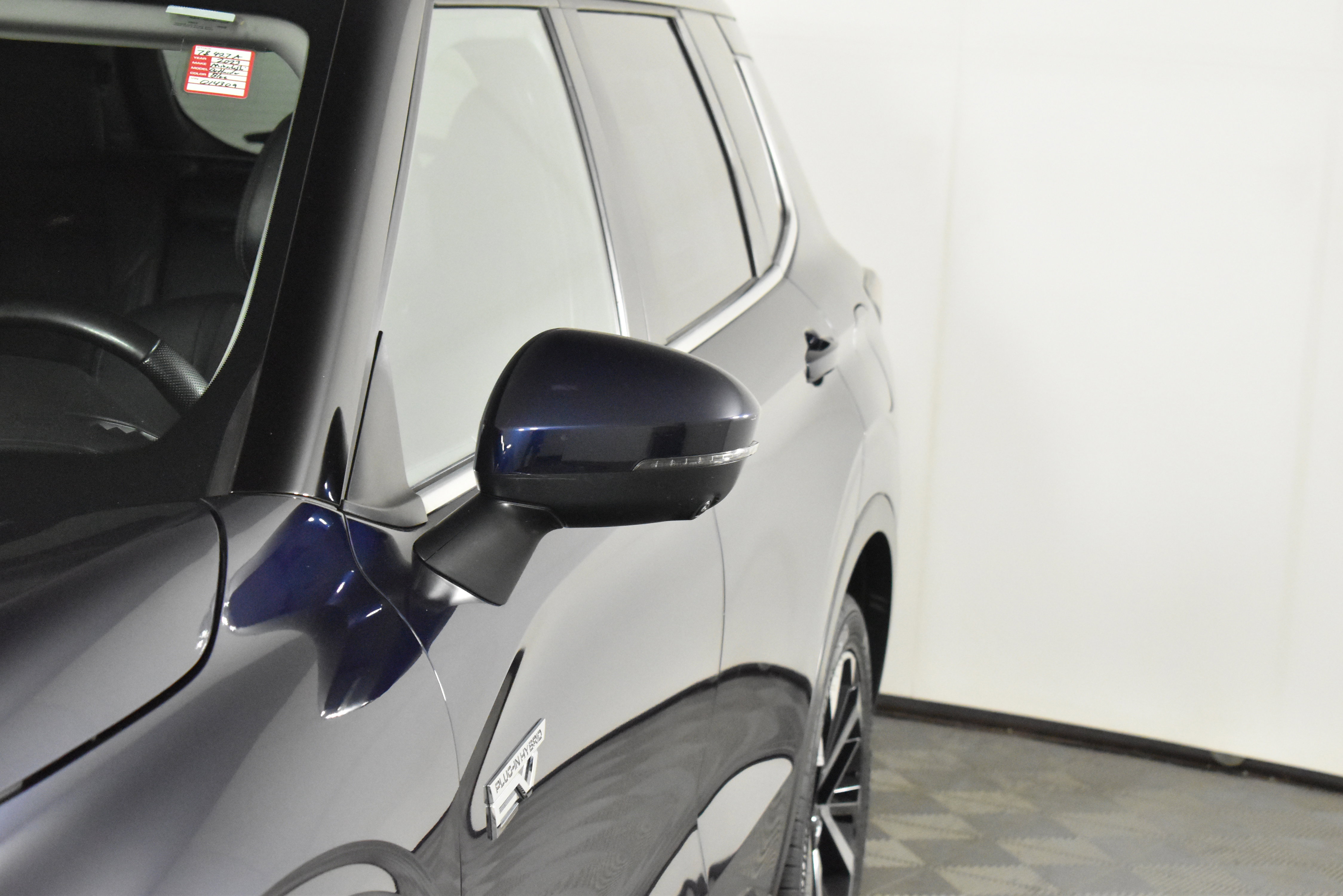 Used 2023 Mitsubishi Outlander SE image 13